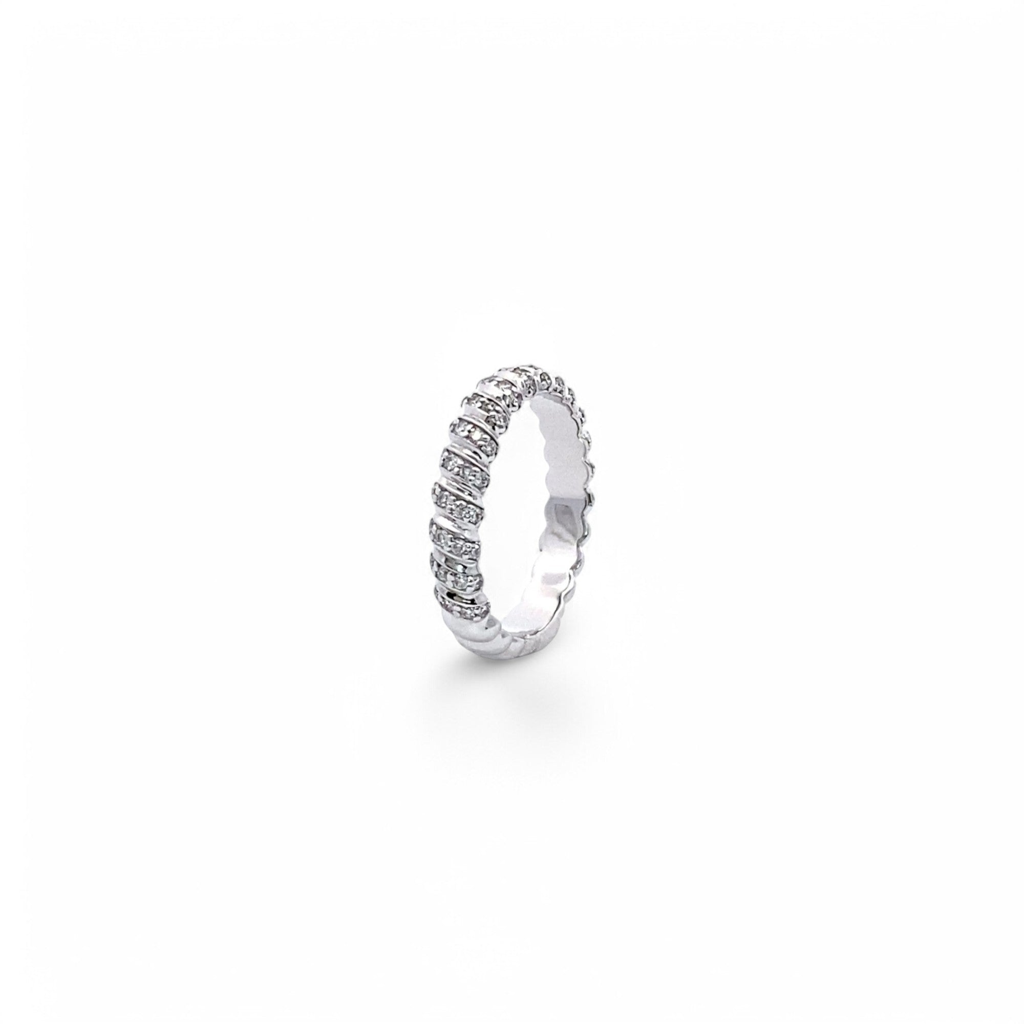 Traverser_Le_Twist_Lady_Ring_Wedding_Ring_1