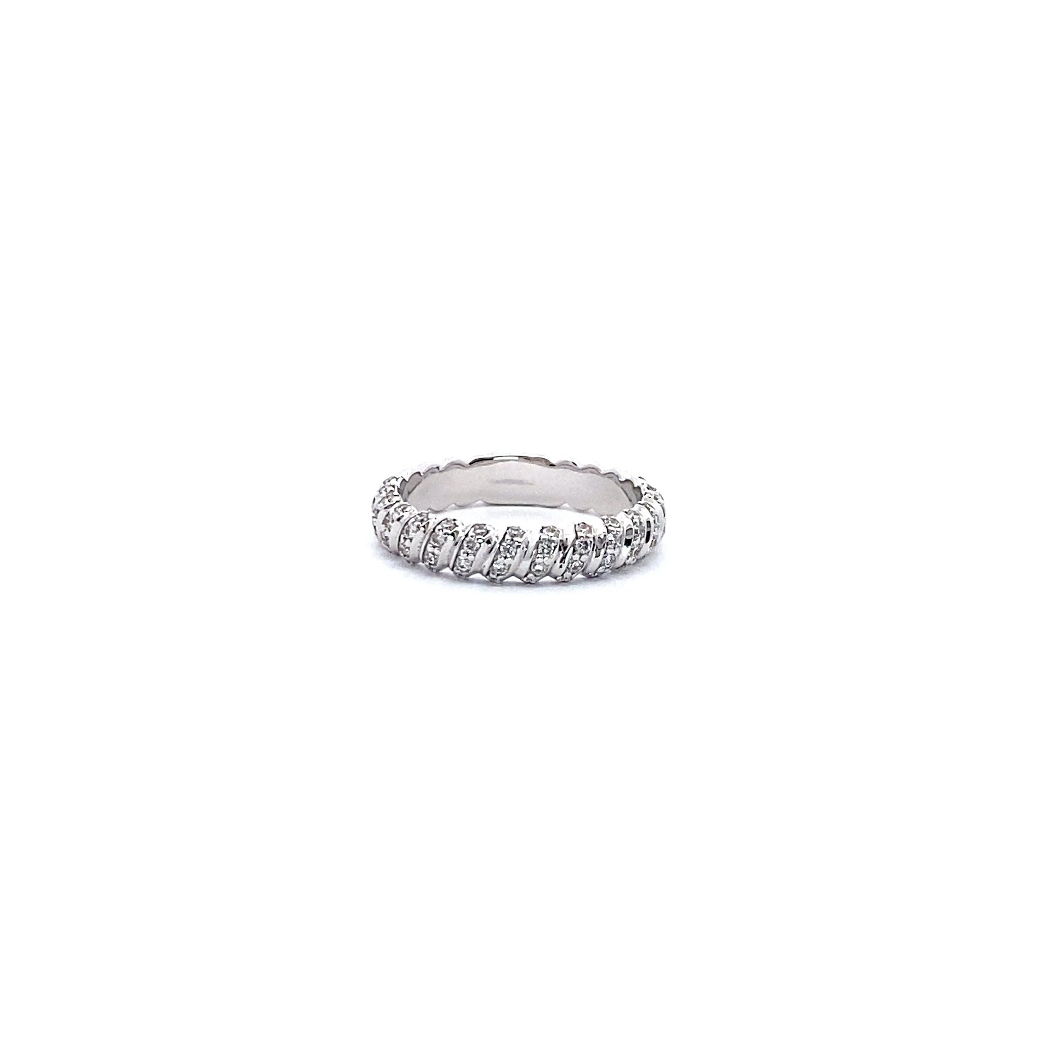 Traverser_Le_Twist_Lady_Ring_Wedding_Ring_2